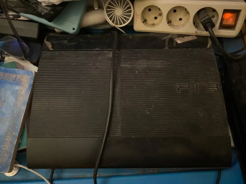 PS 3 Super Slim bekas