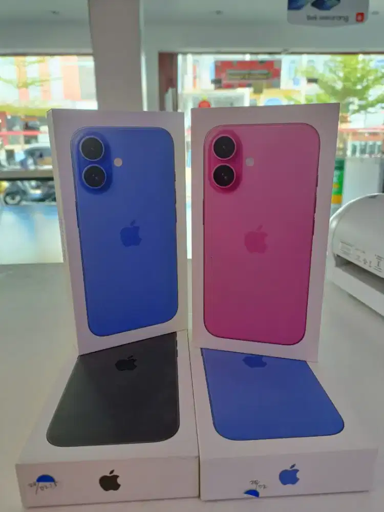 IPHONE 16 NEW  free adapter