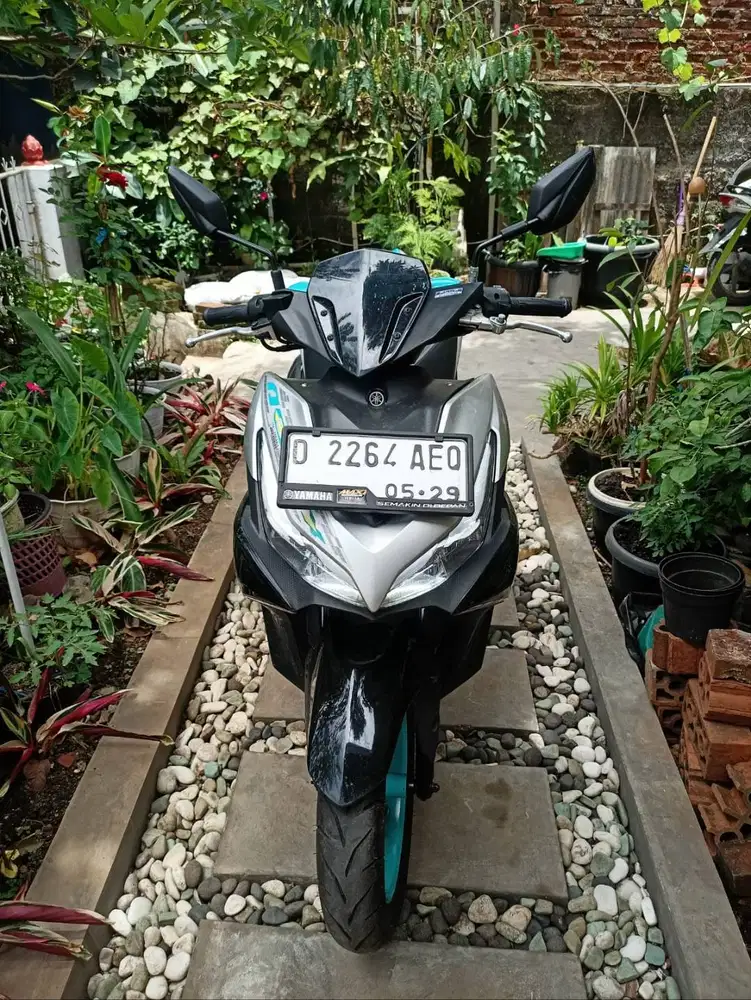 Dijual cepat Yamaha Aerox 2024 warna silver Rp 22.500.000