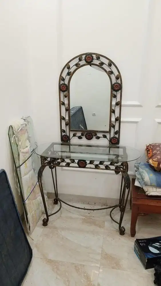 Meja Rias Vintage Shabby Chic Besi Tempa - Klasik & Estetik