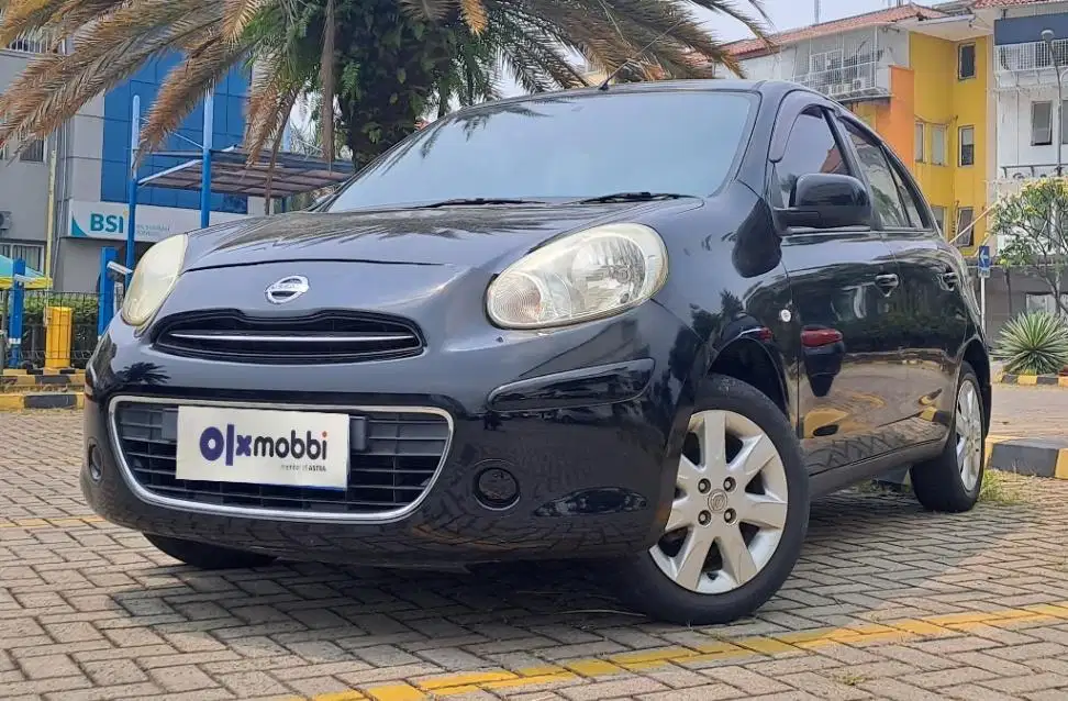 TDP 6,JT, Nissan March 1.5 XS Bensin-AT Hitam 2014