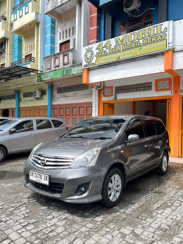 Nissan Grand livina 2013 Bensin
