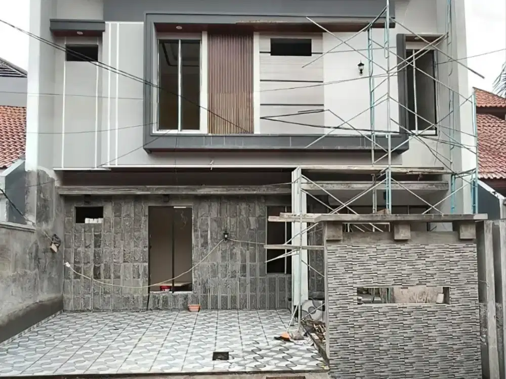 Rumah Gress Lebar 10  Manyar Jaya Praja Surabaya Row jalan 3  mobil