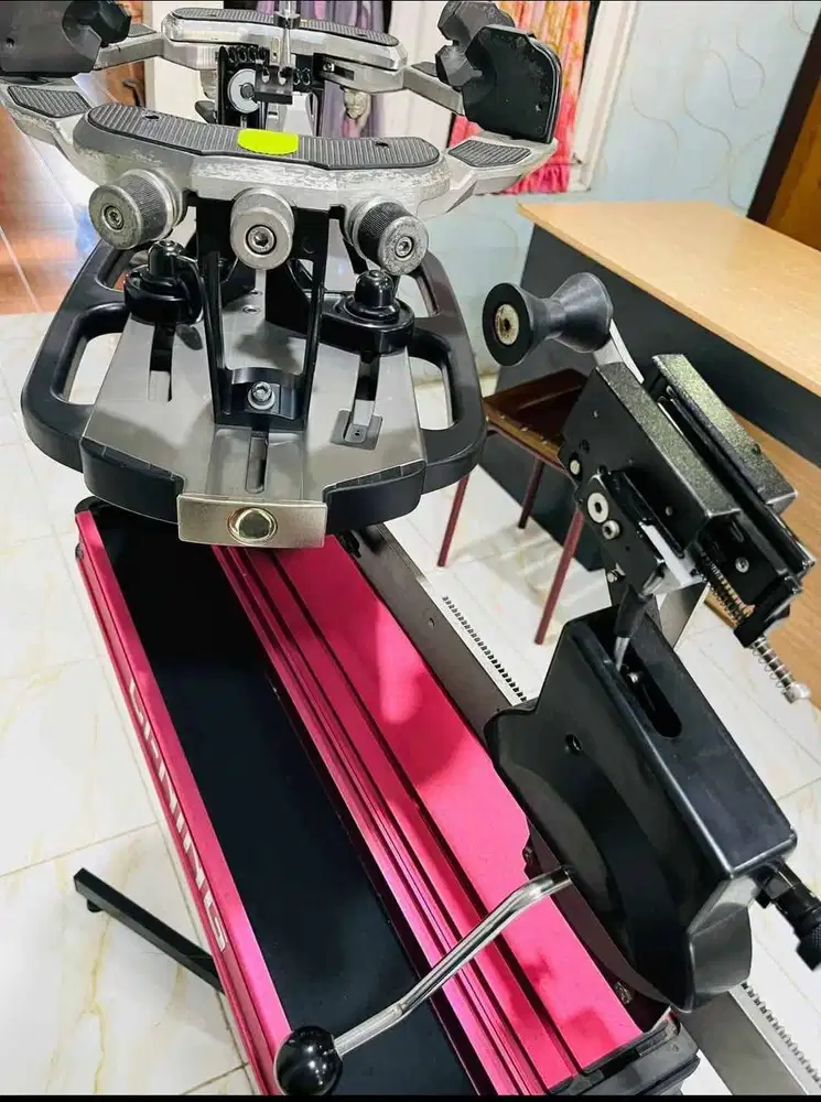 Dijual Mesin senar Badminton/Tenis merek Lining M770