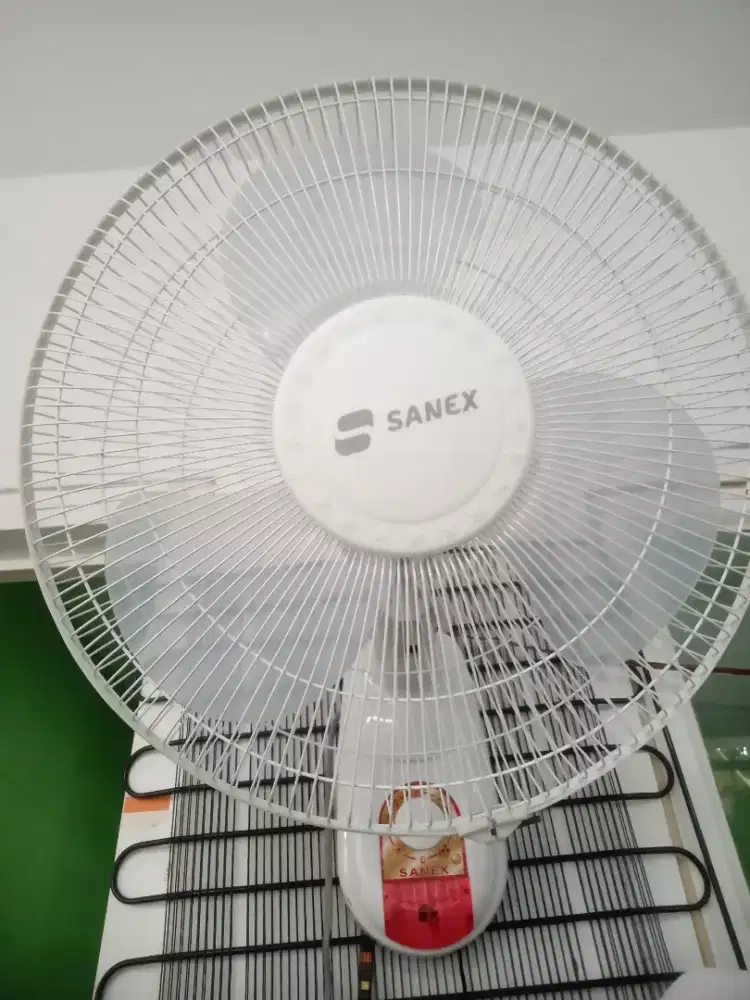 Kipas angin dinding 16 inch merk sanex normal siap pakai nego tipis