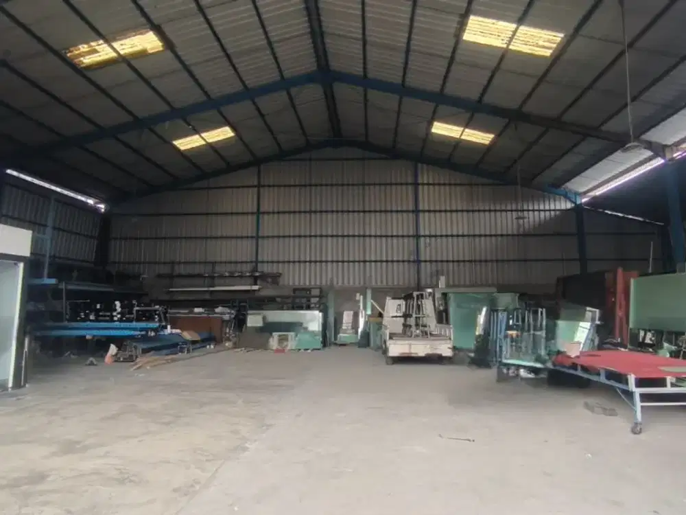 Disewakan Cepat Gudang lokasi startegis di Komplek Kav Dpr Cipondoh, Tangerang