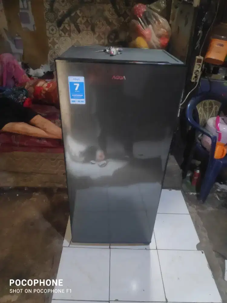 Kulkas merk aqua