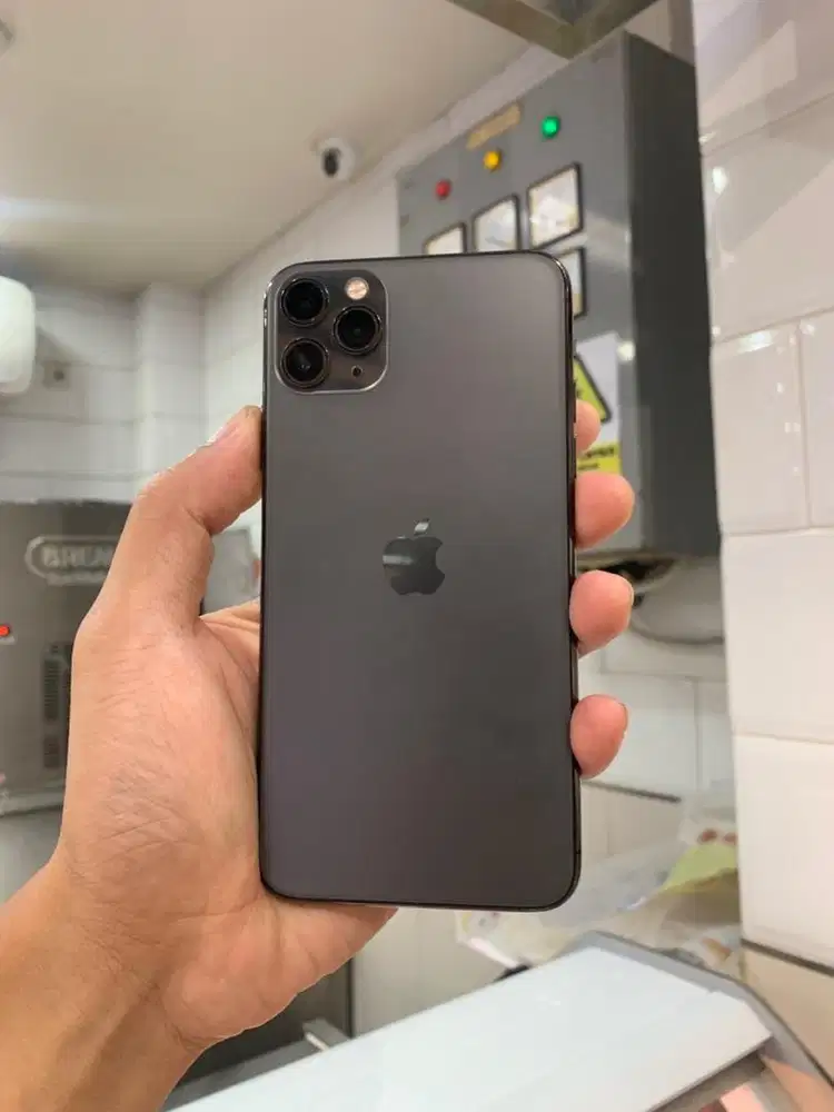 Dijual iPhone 11 Promax 64gb mulus fullset all operator