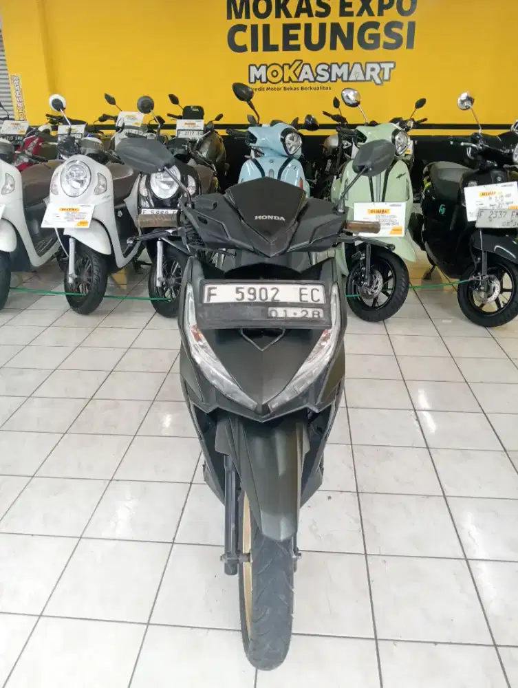 Dijual motor Honda Vario 150 2018