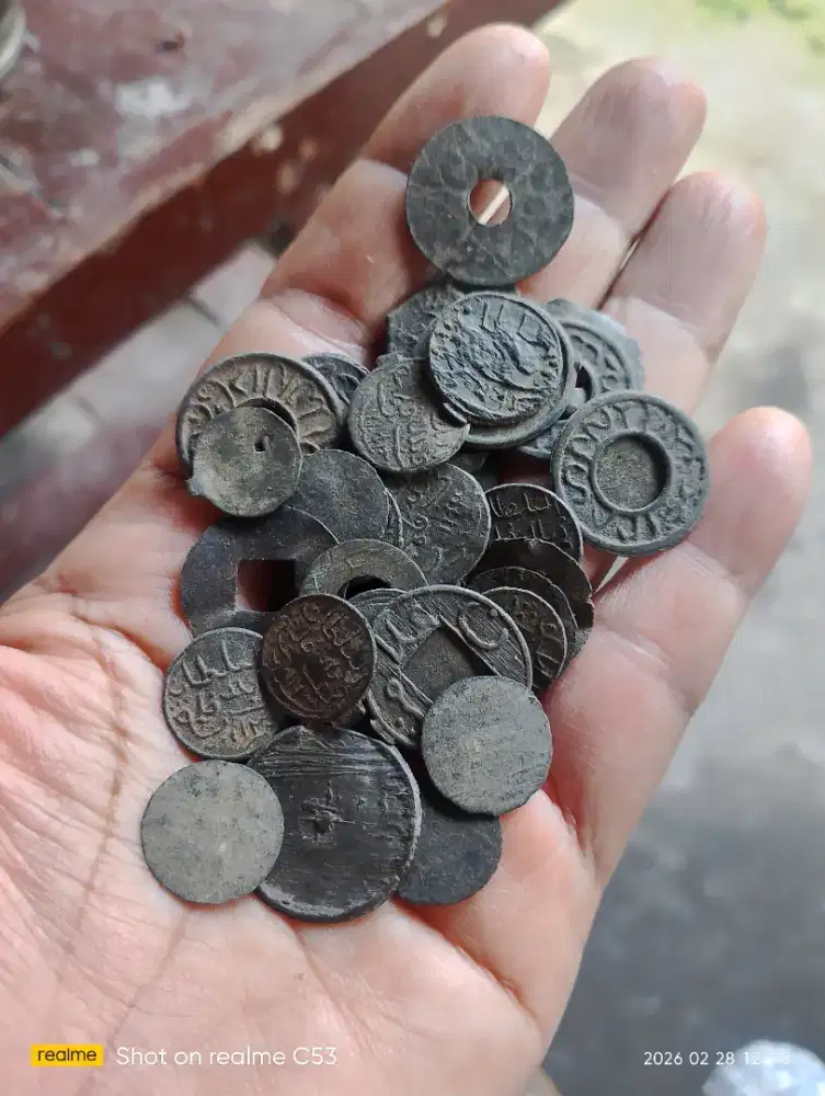 Tin pitis uang jaman kerajaan