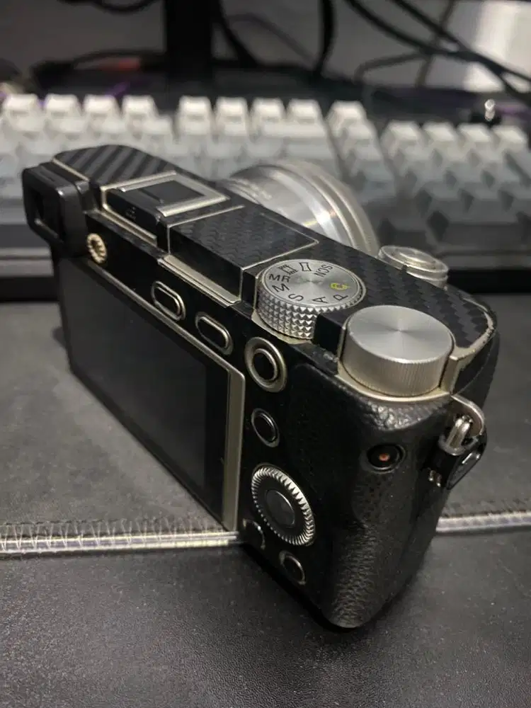 Sony A6000 lensa kit+lensa 35mm+lensa 50mm oss sony