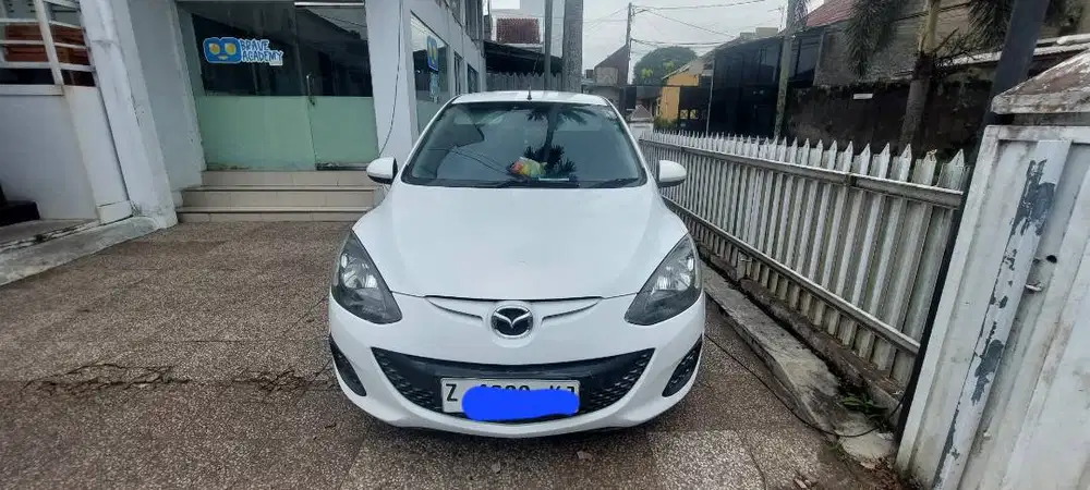 Mazda 2, 2011, matic