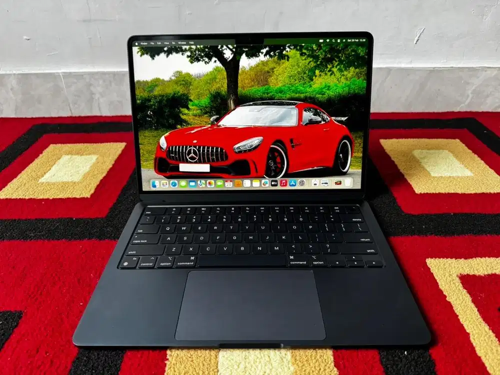 Macbook Air m2 tahun 2022 ram 16 ssd 256 likenew mulus gresh