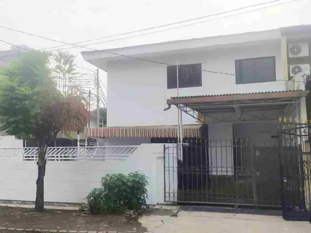 Disewa Rumah di Kelapa Gading 4 KT ( Bisa Untuk Usaha)