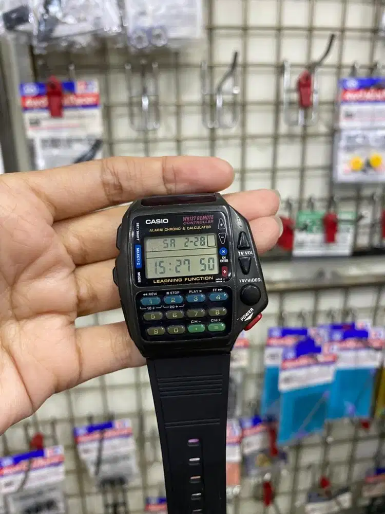 Preloved Casio CMD-40 Vintage Watch Ori Wrist Remote Calculator