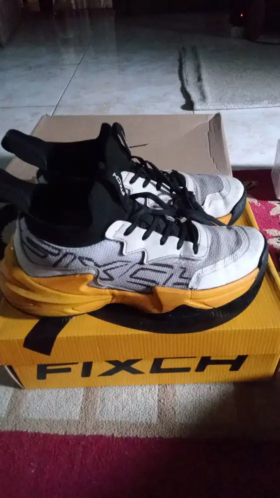 sepatu voli fixch impish sz 39