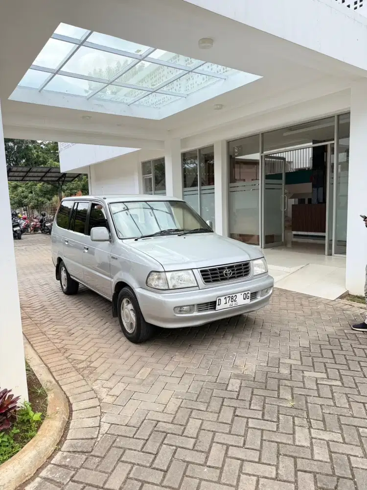 Toyota Kijang 2000 Bensin