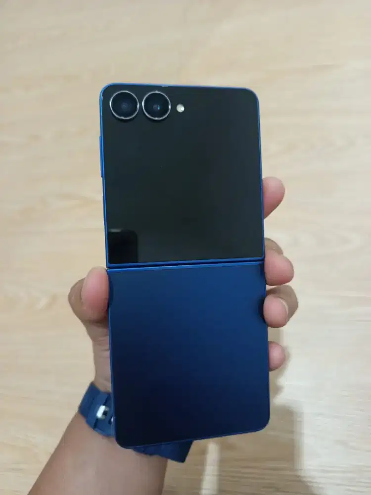 SAMSUNG Z FLIP 7 5G RAM 12/256GB ORIGINAL SEIN MULUS NOMINUS