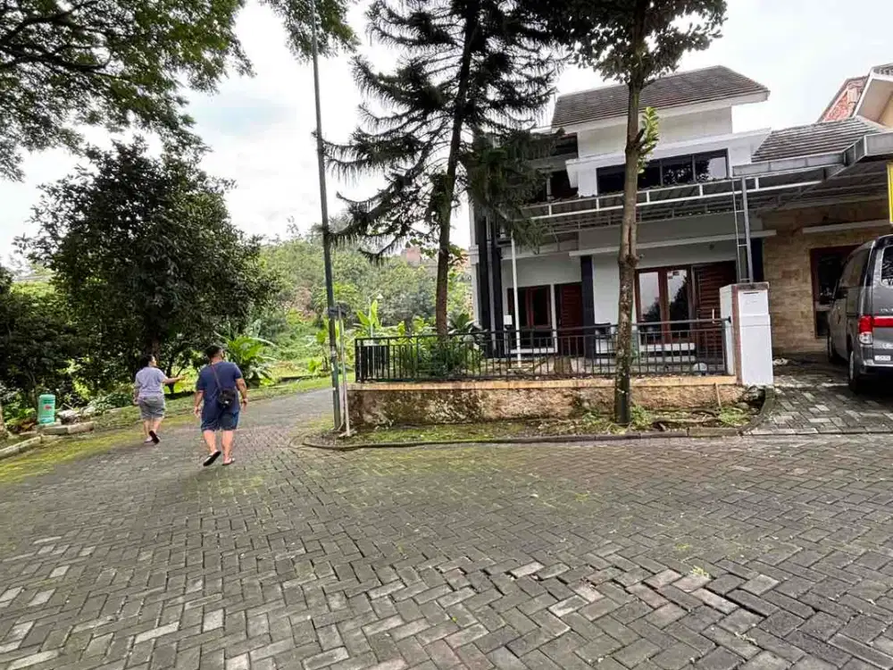 Dijual cepat dibawah harga pasar rumah full bangunan di Pandanaran Hills Tembalang Semarang