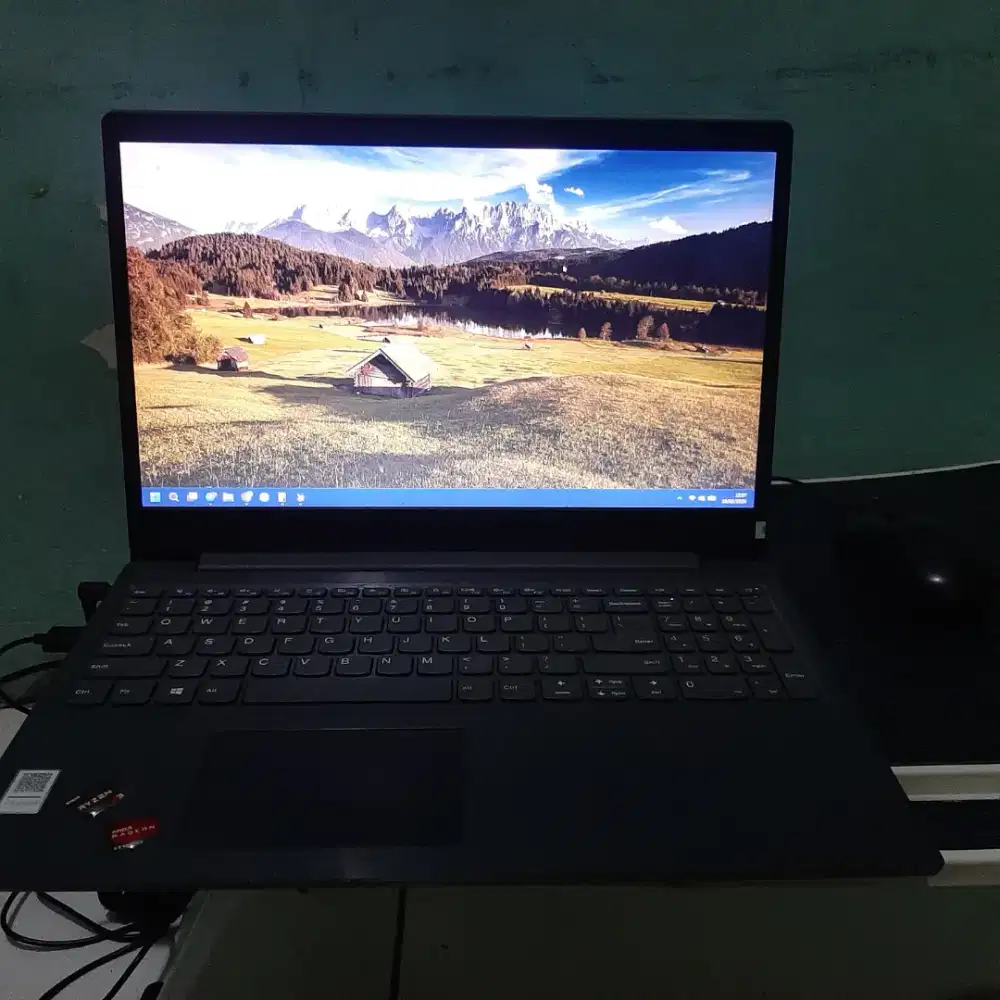 Laptop Lenovo Ideapad Slim 3, AMD Ryzen 3 3250U
