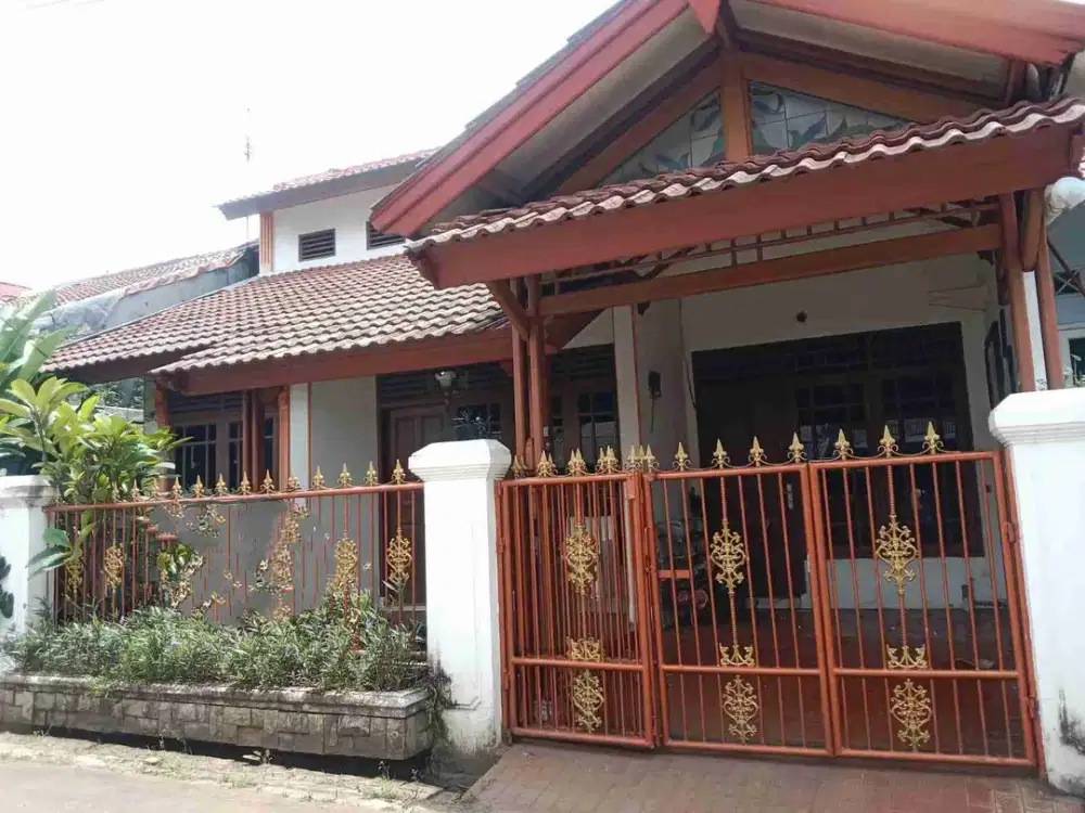 Rumah siap huni 2 lantai di inkopol Jakasampurna Bekasi Barat
