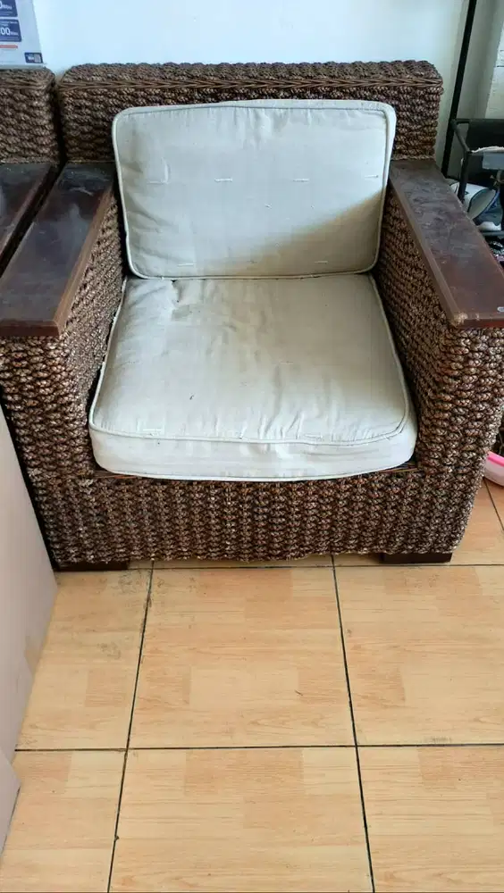 Bangku Rumah Motif Anyaman Rotan Asli