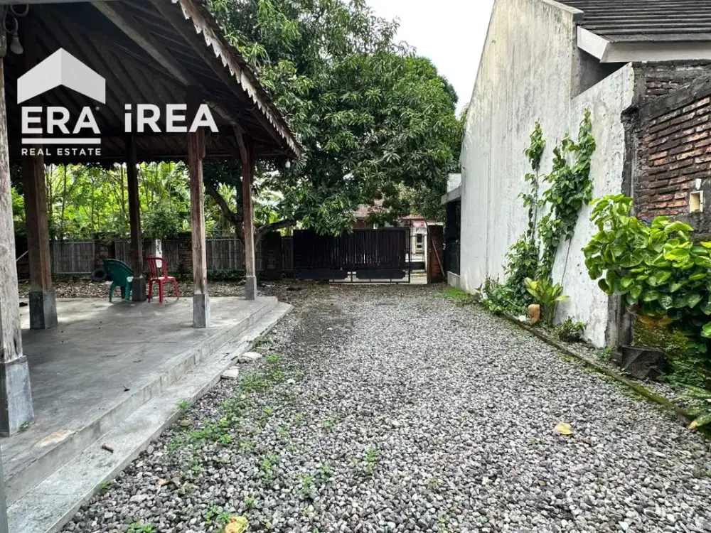 RUMAH DAN TANAH DIJUAL DI SOLO DEKAT FAVE HOTEL MANAHAN DAN SMK NEGERI SURAKARTA