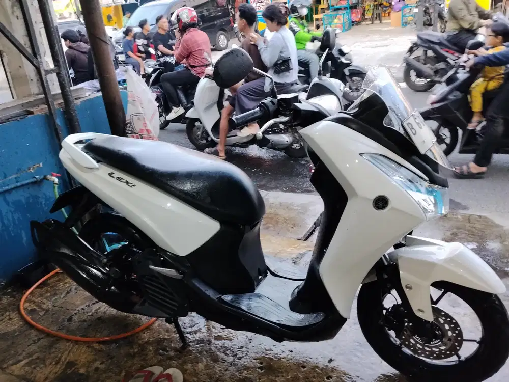 For sale yamaha Lexi 2018 siap pakai super mulus gress