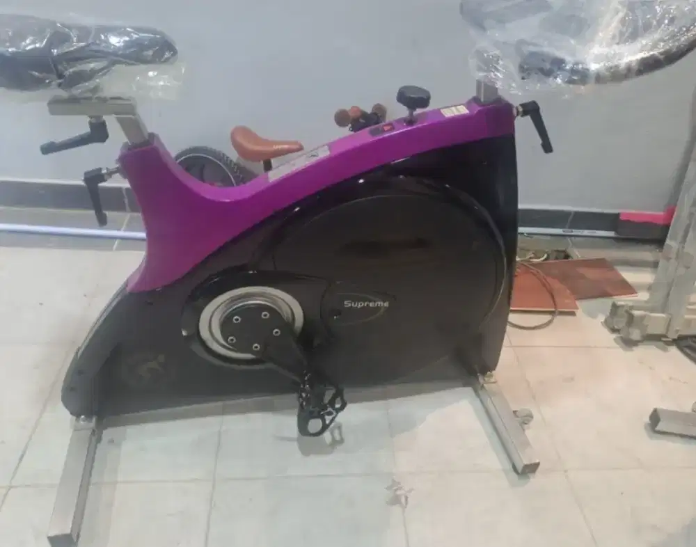 Speda rpm supreme/ sepeda fitness