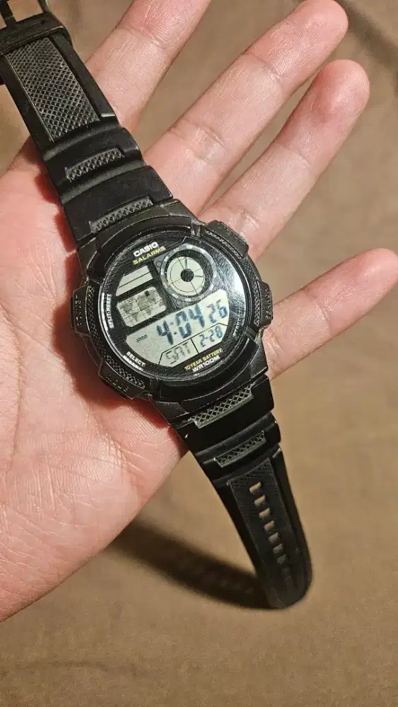 Jual Jam Tangan Casio Standard AE-1000W bekas