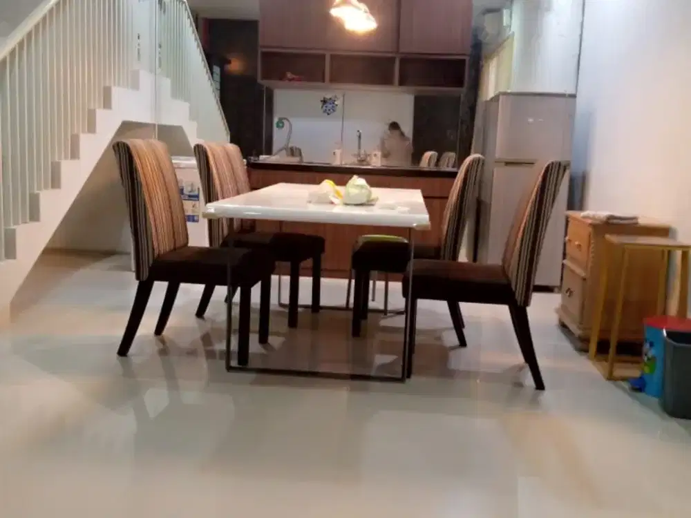 SEWAKAN RUMAH 2 LT DI WISATA BUKIT MAS CLUSTER DU LYON SURABAYA.