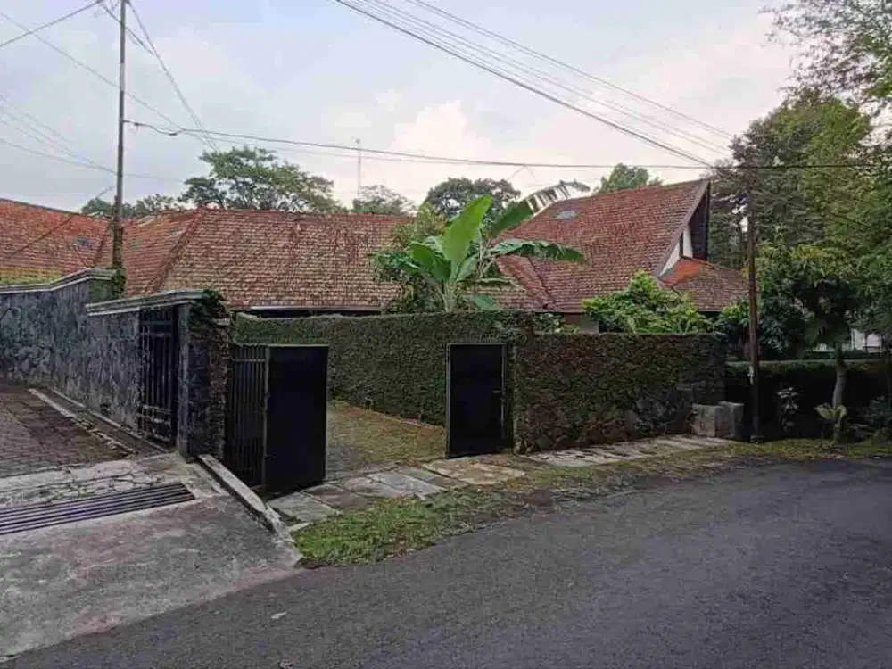 Rumah Jaman Belanda di Daerah Dago Bandung Utara