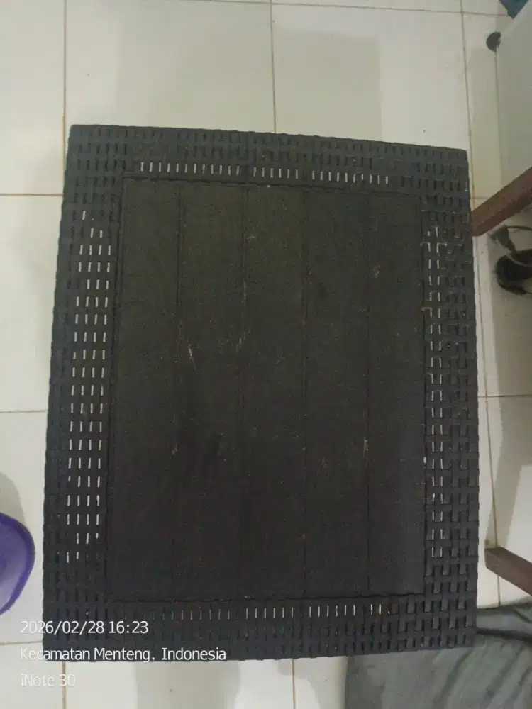 Meja Plastik Hitam