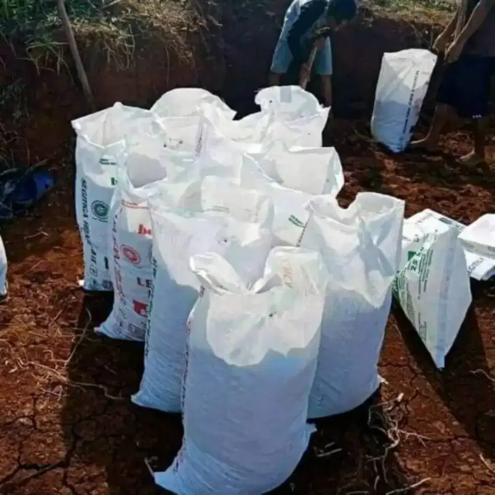 Tanah merah / tanah karungan