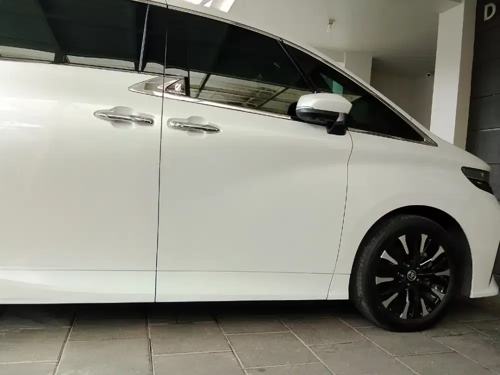 saya sedang mencari pekerjaan supir pribadi