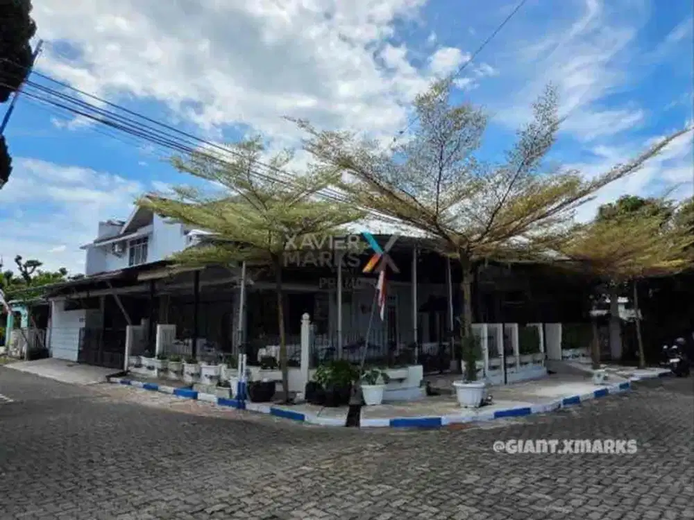 Rumah Strategis di boulevard Araya Malang cocok untuk Usaha Cafe & Rumah Kos