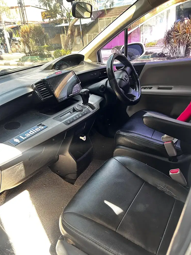 Honda Freed 2010 Bensin