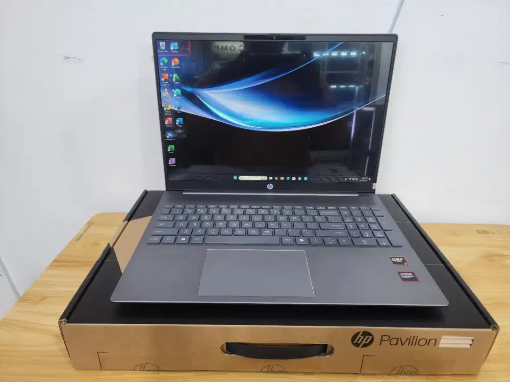 LIKE NEW HP PAVILON 16 RYZEN 5 8540|8|512|16 FHD|W11