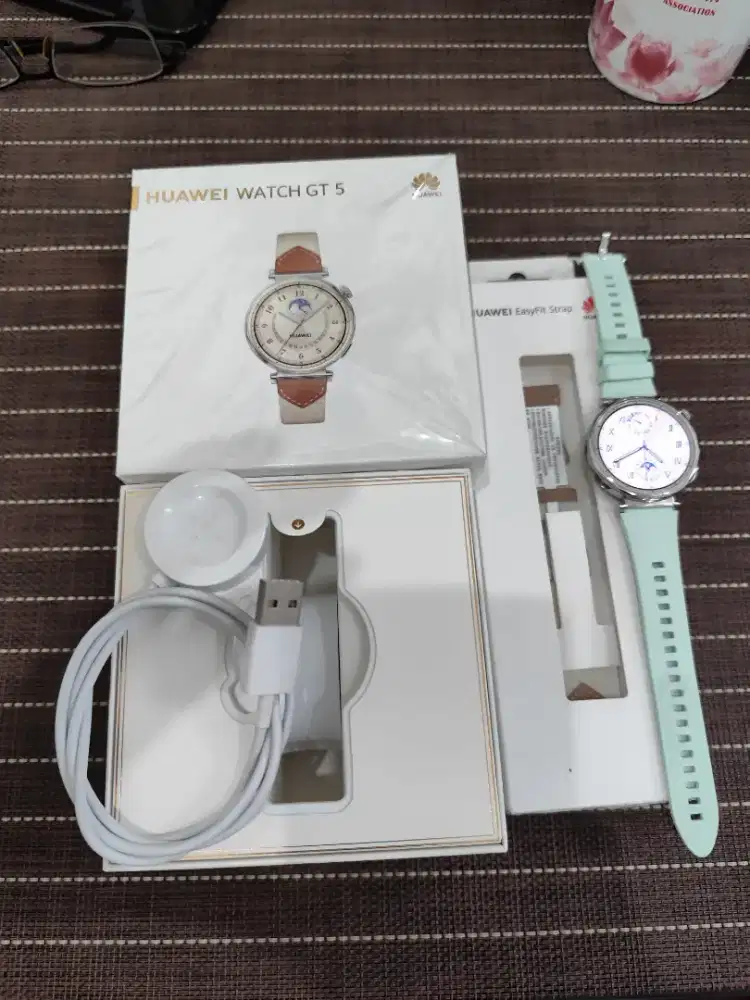 Huawei watch gt 5 40mm, like new