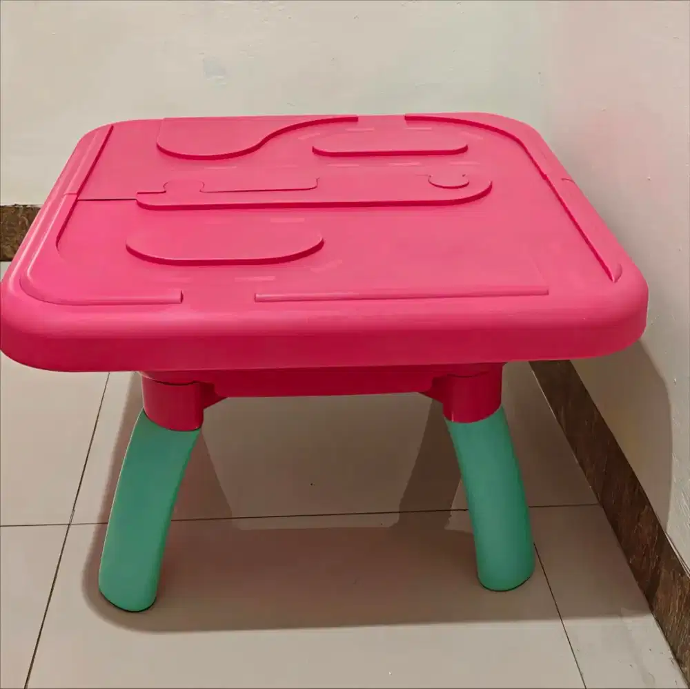 Mainan aktivitas outdoor sensorik meja pasir air anak