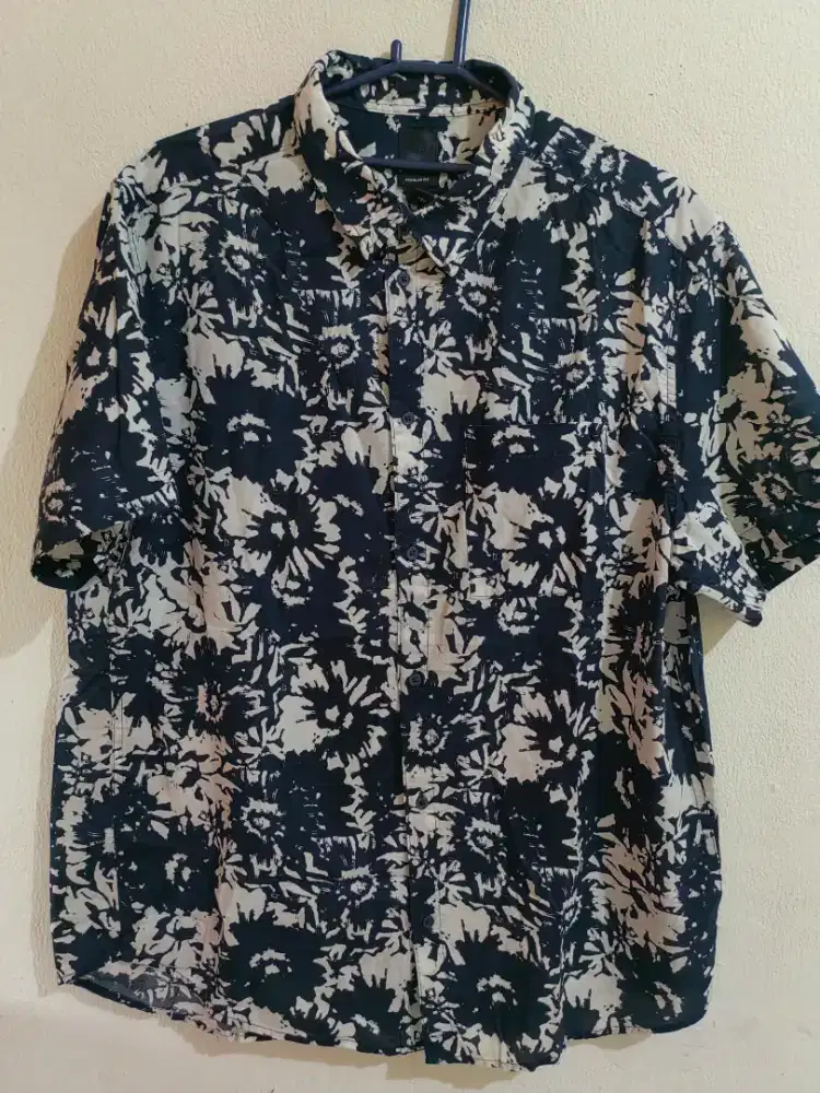 Kemeja Motif H&M
