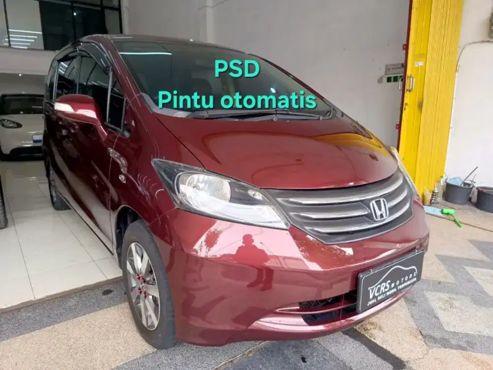 Honda Freed e psd 2010 frid merah fred pintu power otomatis surabaya