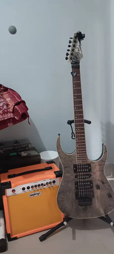 Gitar Ibanez premium