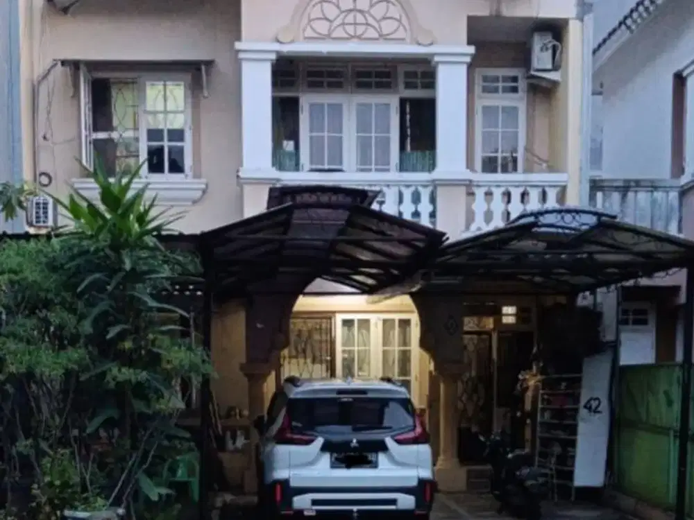 Dijual Rumah Tingkat di Legenda Wisata Cibubur