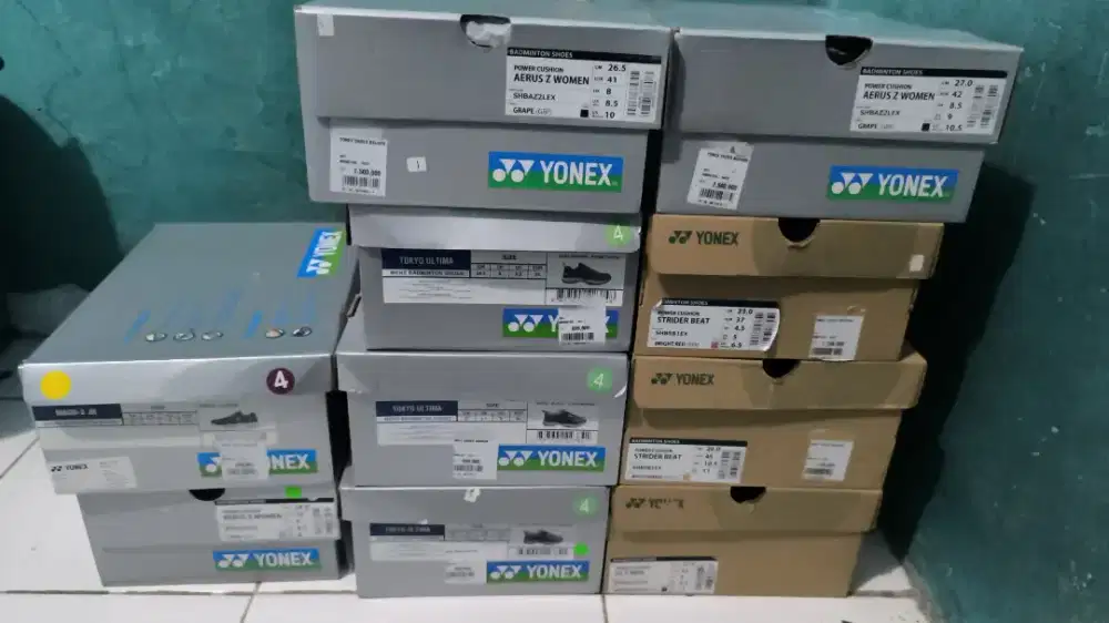 Mega sale Sepatu badminton yonex 100% original