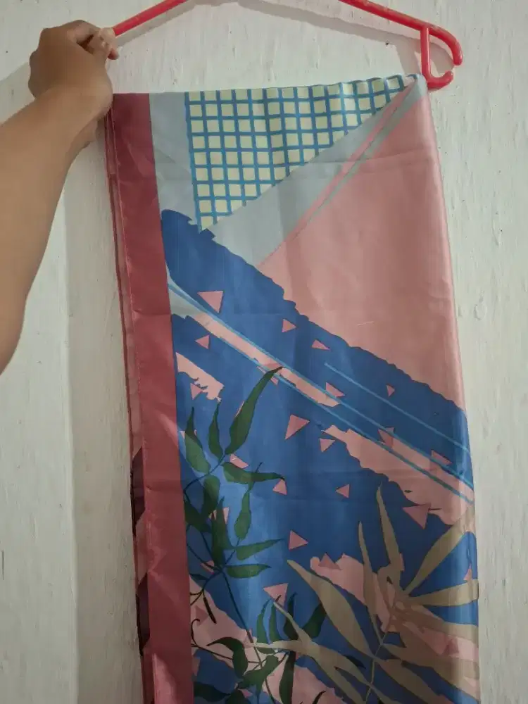 Hijab Silk Motif