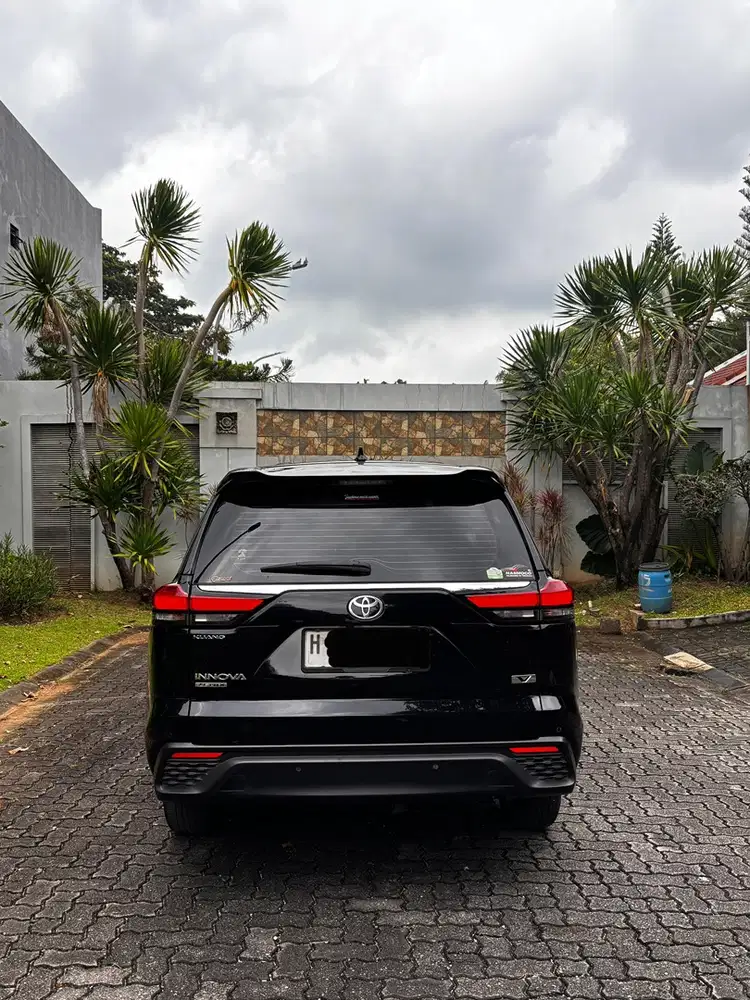 Toyota Kijang Innova 2023 Bensin