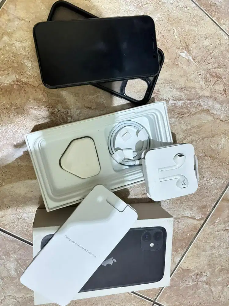 Iphone 11 black 128GB inter