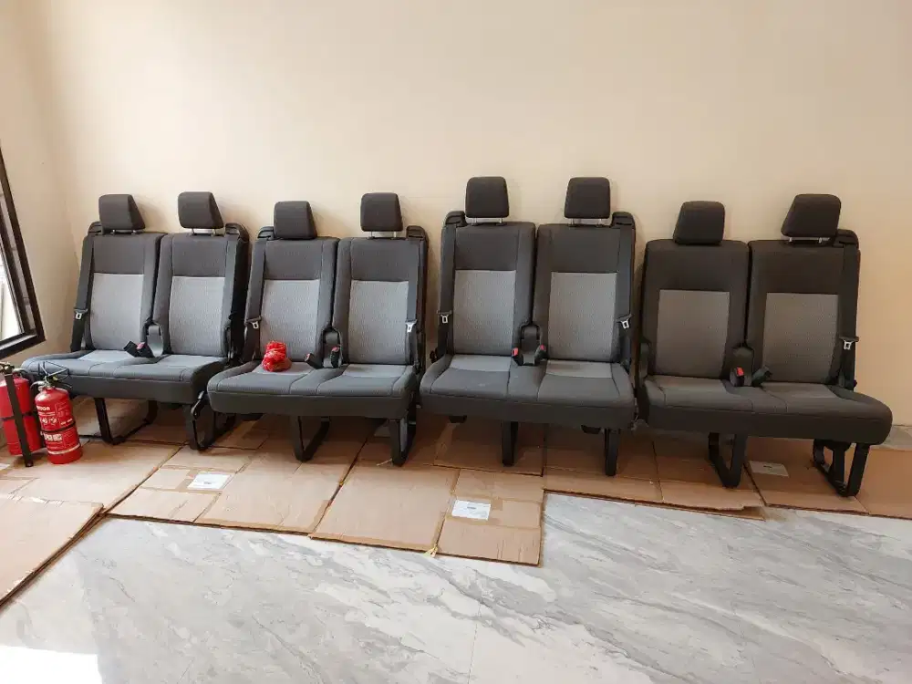 ​Jok Hiace Premio Original Gress - Full Set 8 Bangku (Copotan Baru)