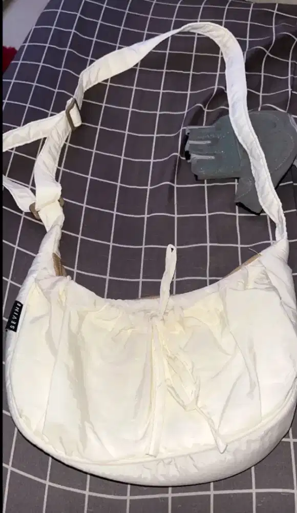 Tas Selempang Wanita Bekas Gratis